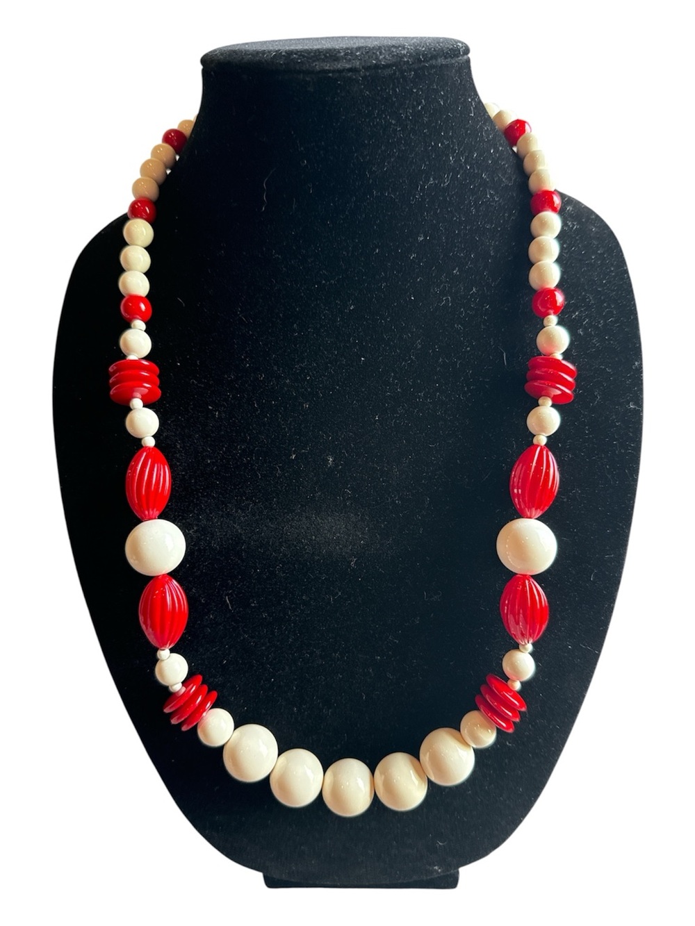 Red and white vintage necklace - made in Taiwan